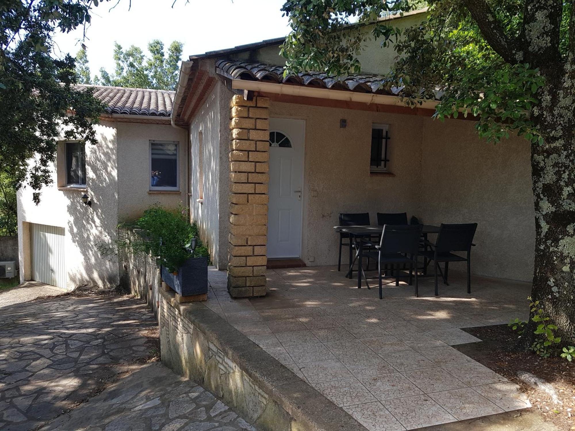 Maison Au Calme Castillon-du-Gard Exteriör bild
